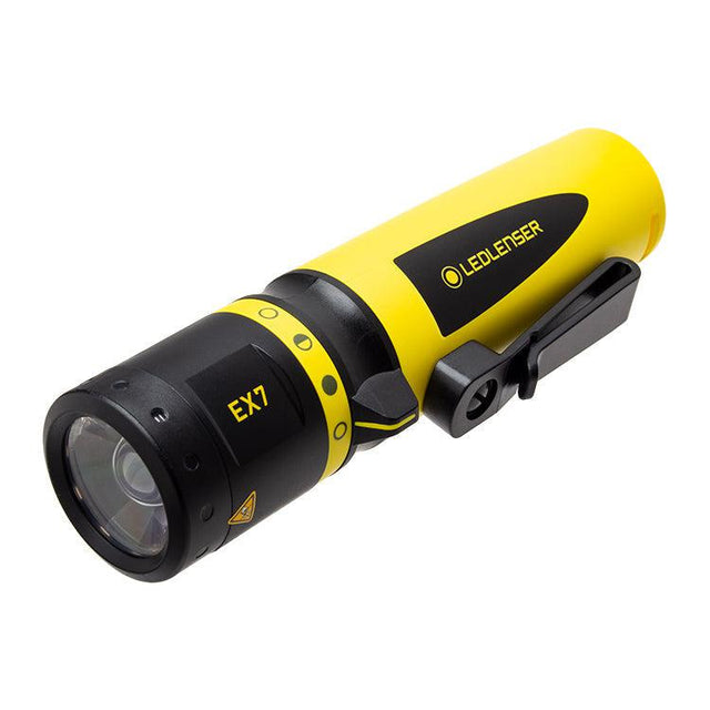 Ledlenser iL4 robuuste LED-penlamp voor werkplaatsen, werkt op 2 x AAA- batterijen, explosiebeveiligde EX-zone 2/22, 80 lm, waterdicht IP68, verlichtingsbereik van 50 m, zaklamp, Flashlight Ledlenser iL4 robuuste LED-penlamp voor werkplaatsen, werkt op 2 x AAA- batterijen, explosiebeveiligde EX-zone 2/22, 80 lm, waterdicht IP68, verlichtingsbereik van 50 m, zaklamp, Flashlight